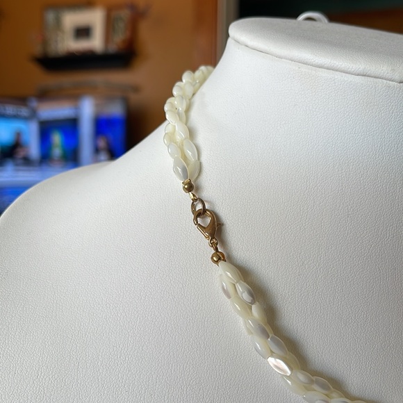 Forever Gold Twisted Mother of Pearl, Jade, & Coral Necklace and Bracelet Set - Picture 2 of 5